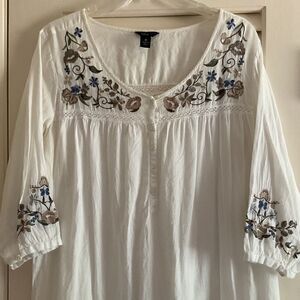 Summer WHITE EMBROIDERED WOMAN TUNIC/BEACH COVER UP SIZE M​​​